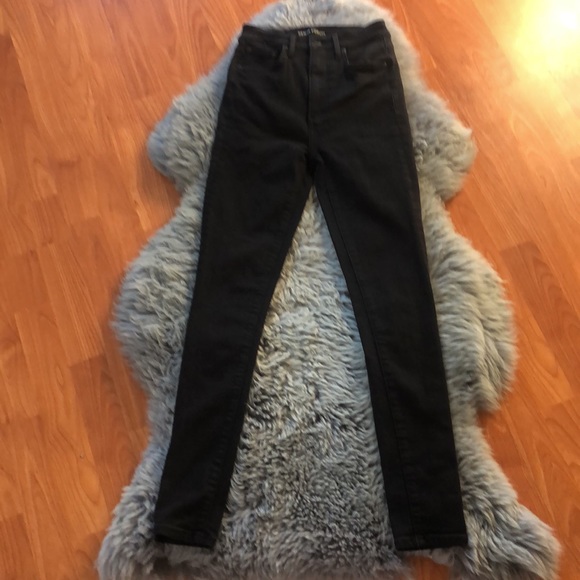 Denim Forum "The Lola High Rise Skinny" - Picture 7 of 13